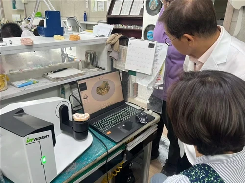 AI-S3 LAB SCANNER modtager positive anmeldelser i Seoul.